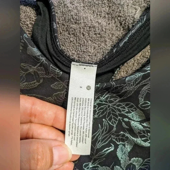 Lululemon Train To Be Live Bra Floral Foil Black Racerback Workout Size 2 NWT - Picture 5 of 8